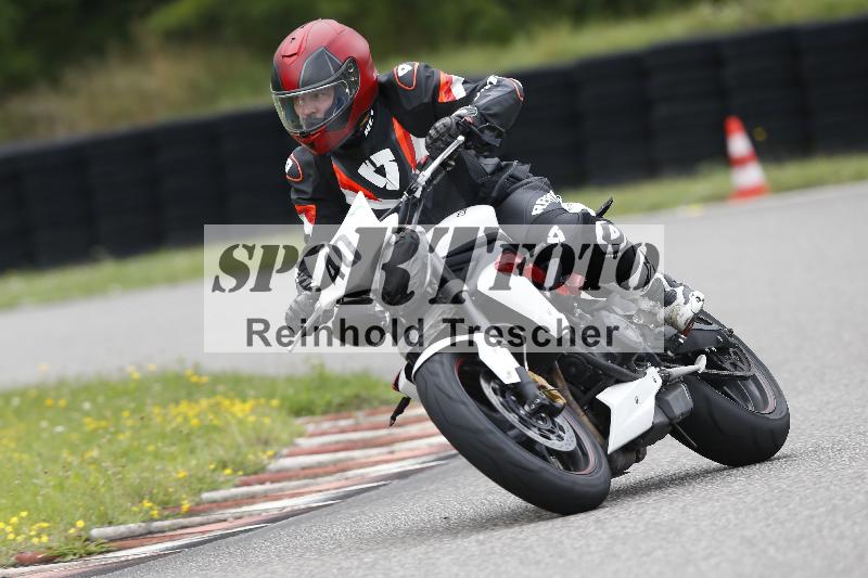/37 28.07.2025 Dunlop Ride und Test Day ADR/Einsteiger gruen/40